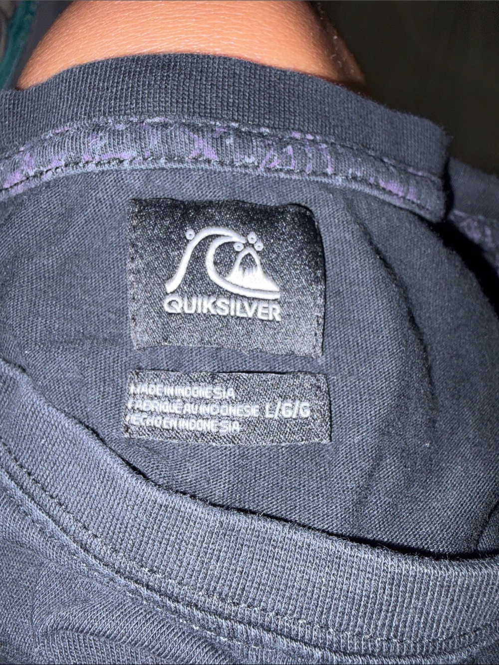 Quiksilver Black Short-Sleeve Tee with White Chest Logo - Picture 3 of 4